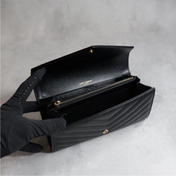 Yves Saint Laurent Black Quilted Wallet with Gold Logo - Picture 3 of 11